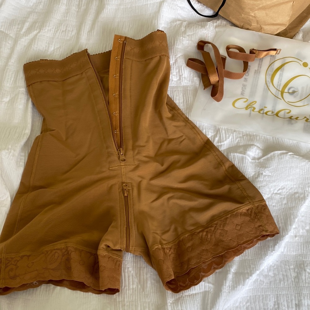 Shapewear bottom. Zipper and hook closure.